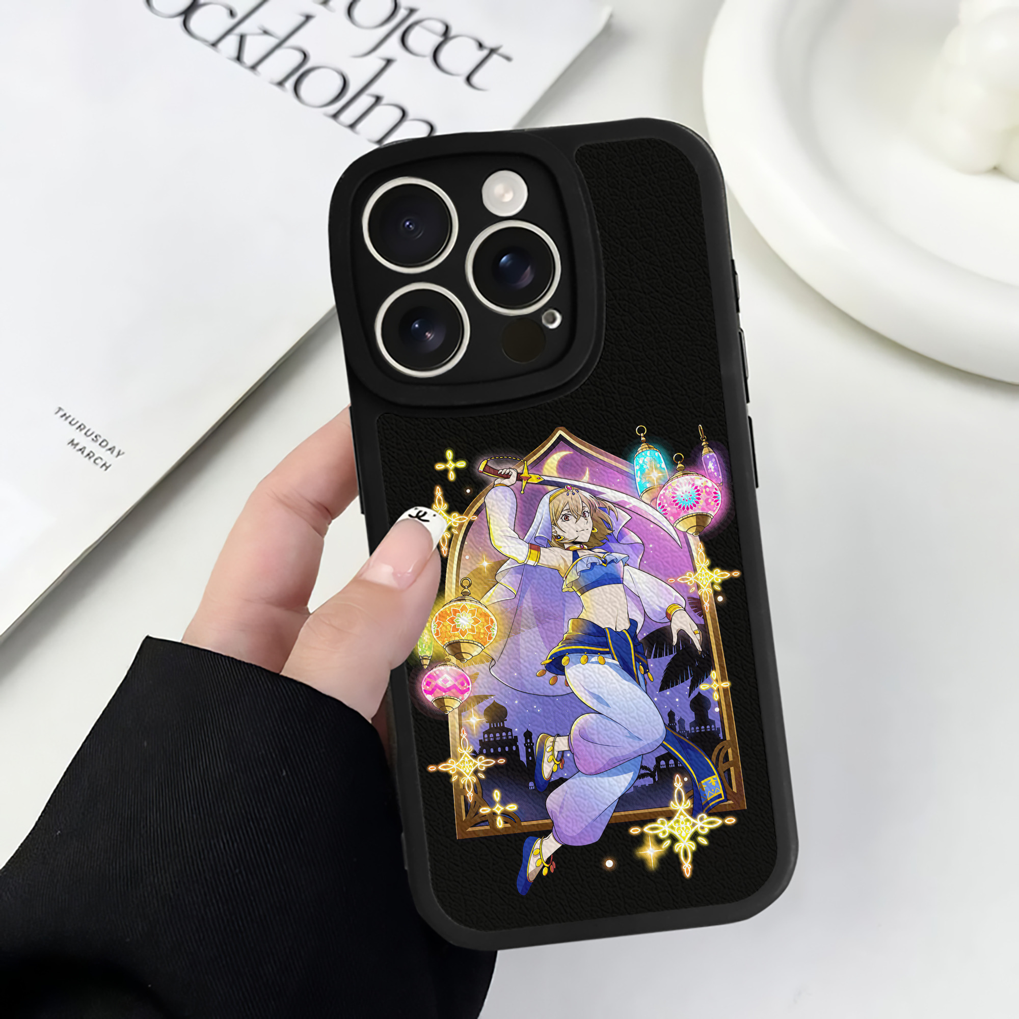 （画像用） 文豪ストレイドッグス Bungo Stray Dogs 【iPhone 16シリーズ対応】シリコンスマホケース（レザー調） 材質：シリコン